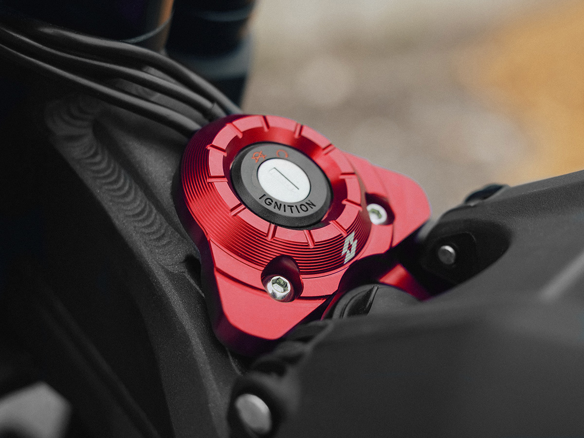 Full-E Charged Ignition Mount Plate Red